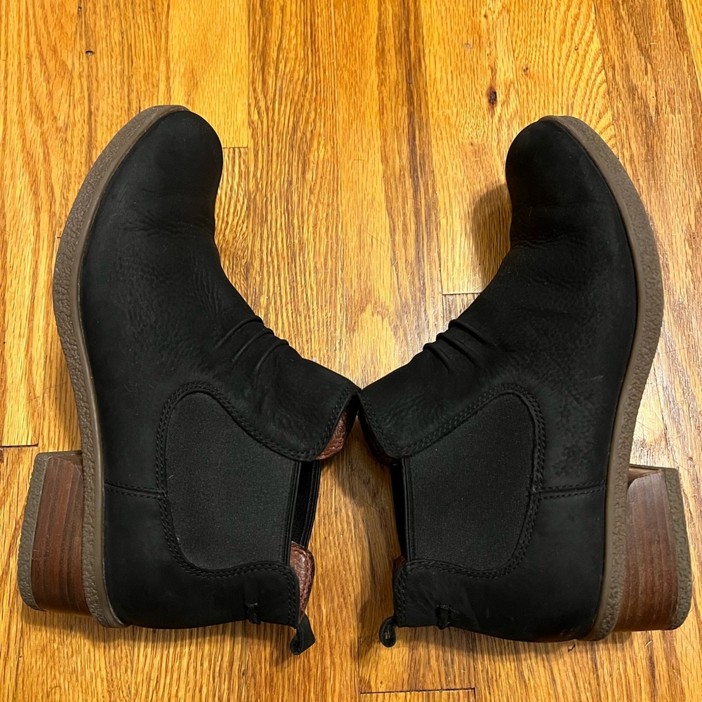 WATERPROOF - black low heel Dansko Boot